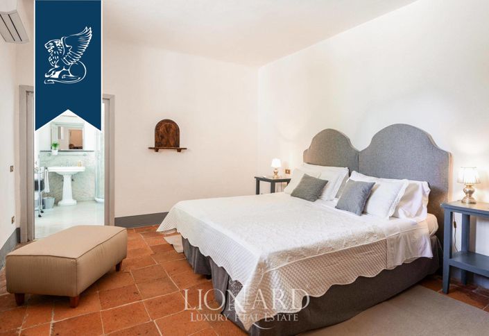 Image No.17-15 Bed Villa for sale