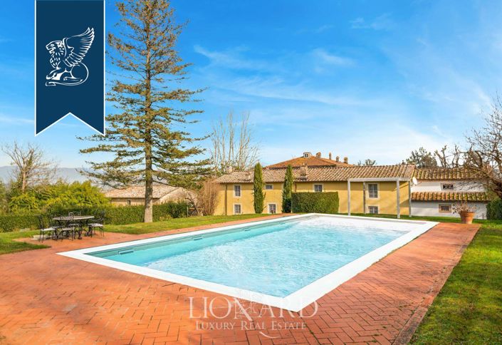 Image No.8-15 Bed Villa for sale