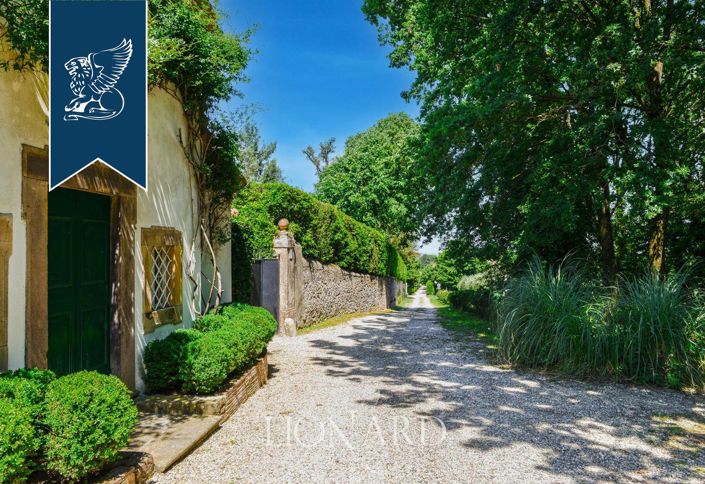 Image No.9-15 Bed Villa for sale