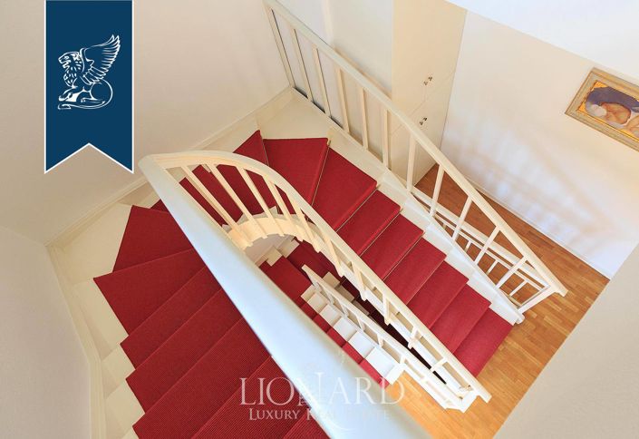 Image No.26-8 Bed Villa for sale