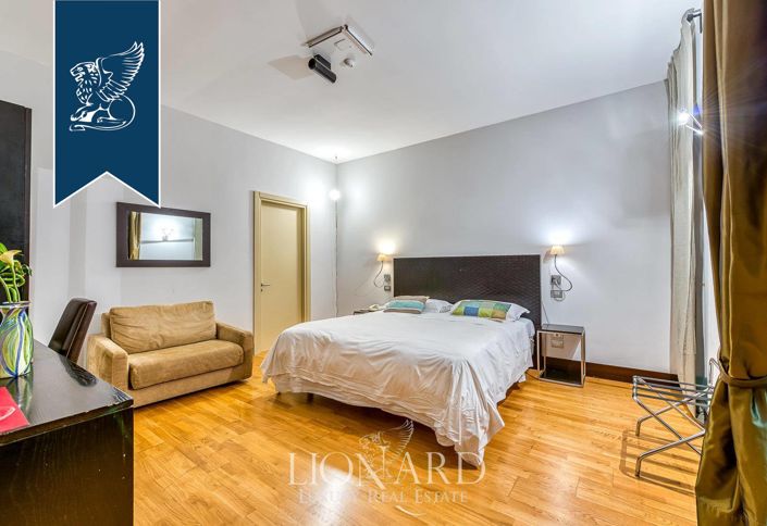 Image No.15-Un hôtel de 12 chambres à vendre à Naples