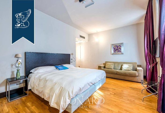 Image No.17-Un hôtel de 12 chambres à vendre à Naples