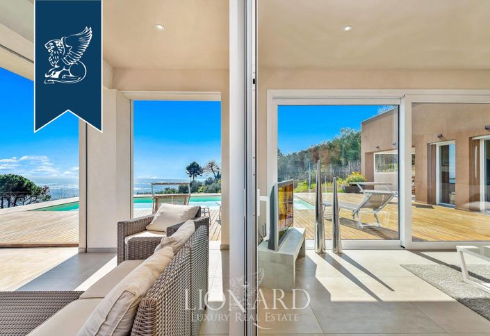 Image No.11-3 Bed Villa for sale