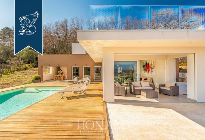 Image No.5-3 Bed Villa for sale