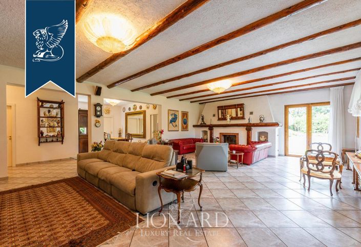 Image No.25-Villa de 5 chambres à vendre à Lombardie