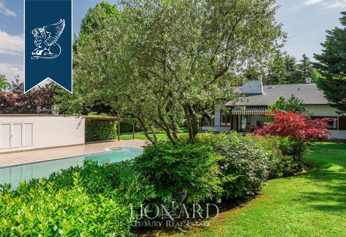 Image No.5-Villa de 5 chambres à vendre à Lombardie