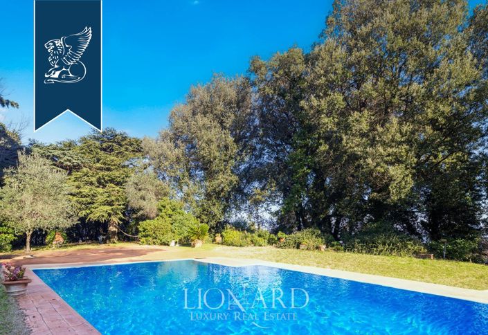 Image No.8-14 Bed Villa for sale