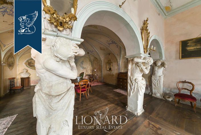 Image No.29-8 Bed Villa for sale