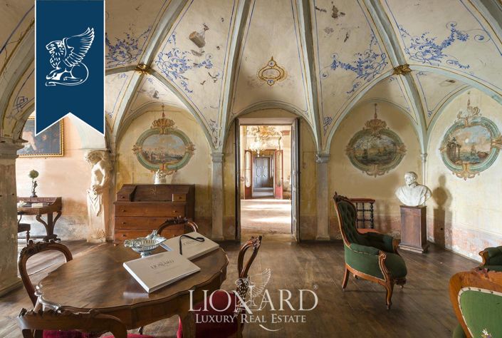 Image No.35-8 Bed Villa for sale