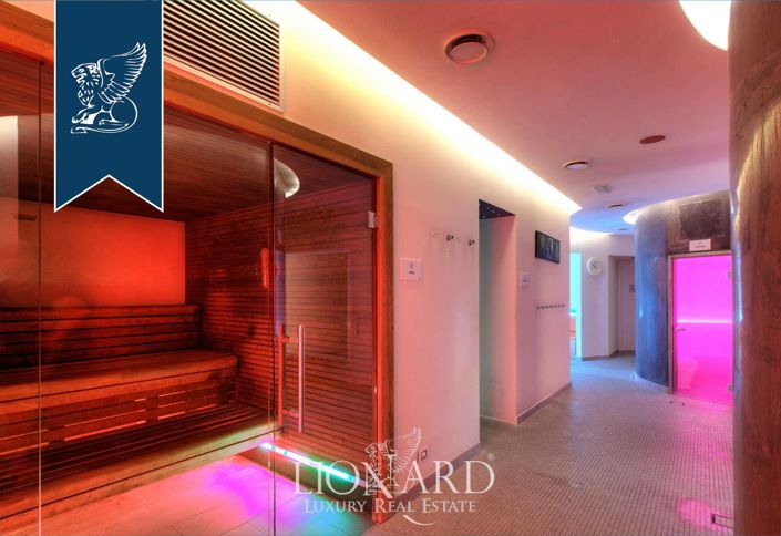 Image No.25-14 Bed Hotel for sale