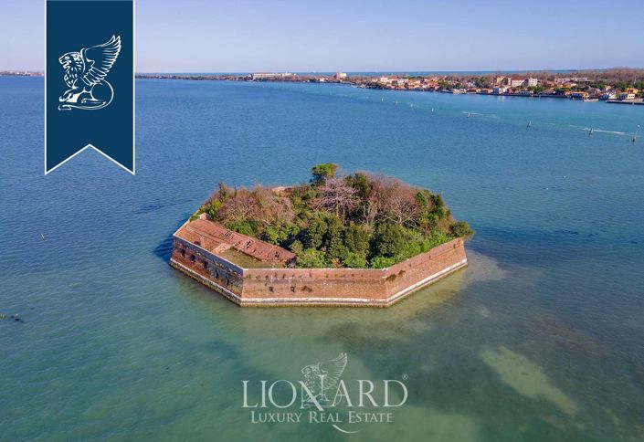 Image No.3-5 Bed Villa for sale