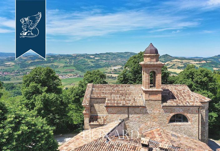 Image No.37-10 Bed Property for sale