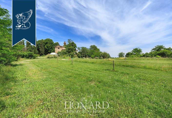 Image No.9-10 Bed Property for sale