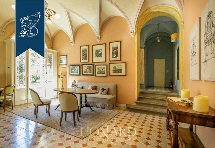 Image No.10-36 Bed Villa for sale