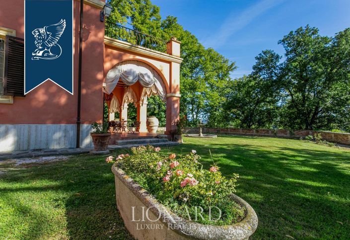 Image No.3-36 Bed Villa for sale