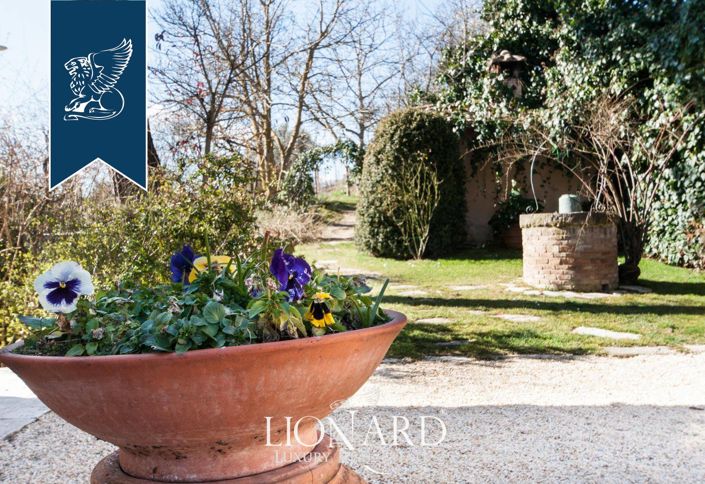 Image No.9-Un hôtel de 15 chambres à vendre à Montepulciano