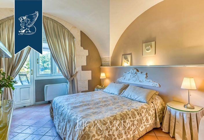 Image No.37-16 Bed Villa for sale