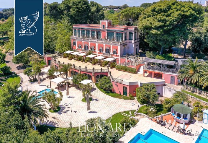 Image No.7-16 Bed Villa for sale