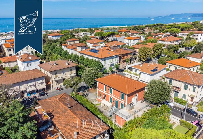 Image No.2-5 Bed Villa for sale