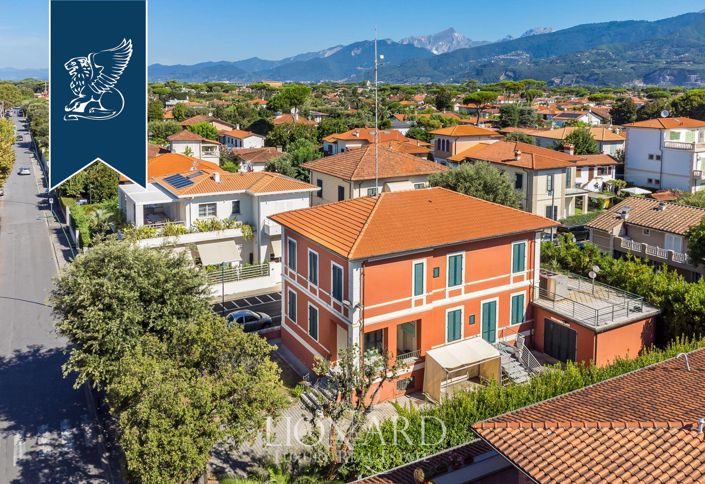 Image No.6-5 Bed Villa for sale