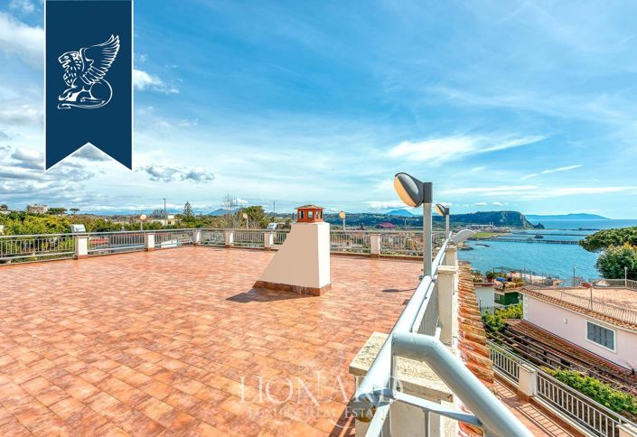 Image No.11-Villa de 8 chambres à vendre à Pozzuoli