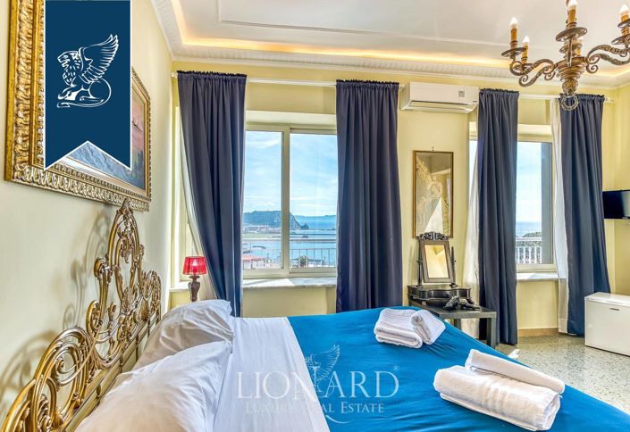 Image No.18-Villa de 8 chambres à vendre à Pozzuoli