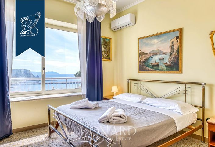 Image No.20-Villa de 8 chambres à vendre à Pozzuoli