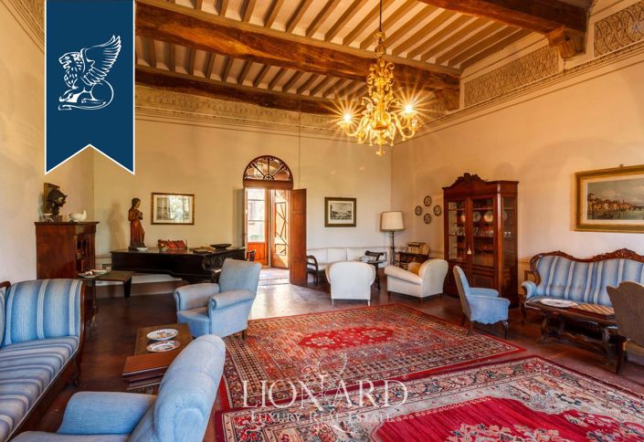 Image No.24-40 Bed Property for sale