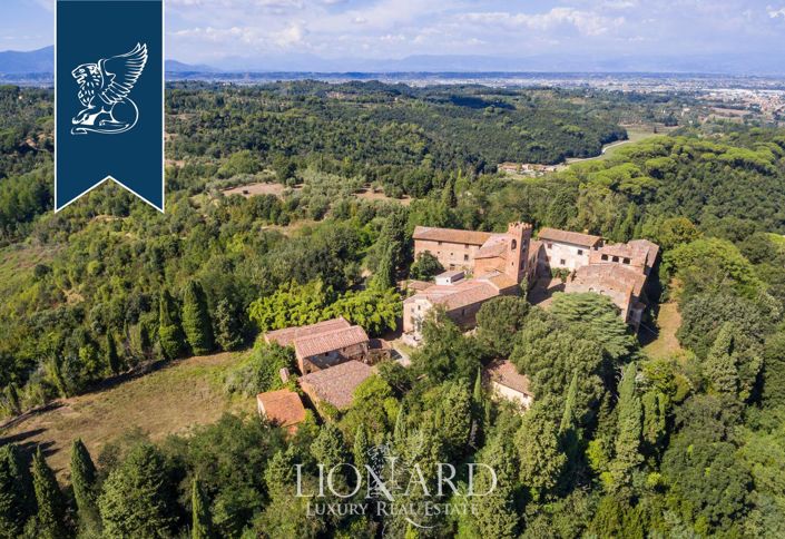 Image No.4-40 Bed Property for sale