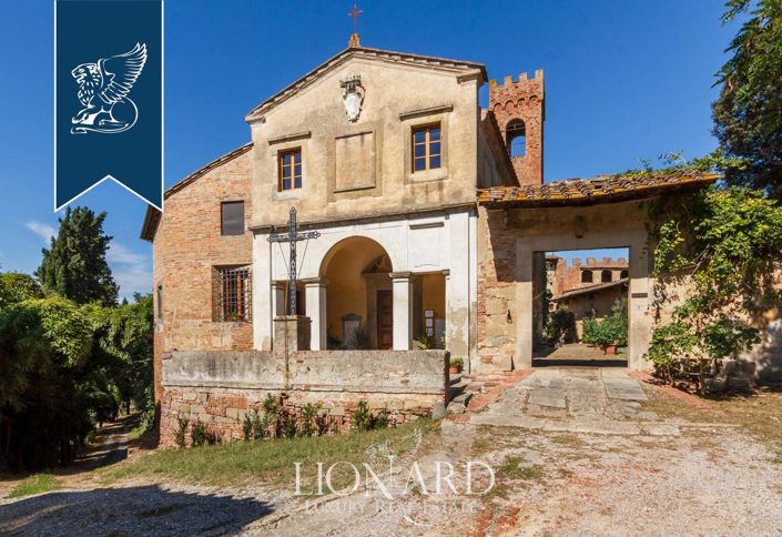 Image No.9-40 Bed Property for sale