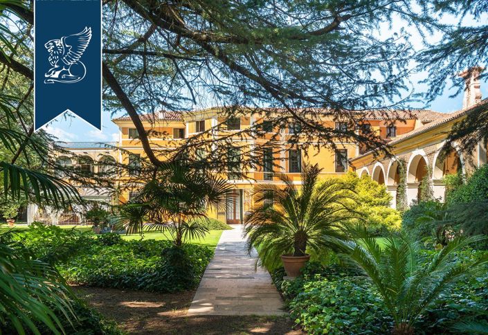 Image No.30-4 Bed Villa for sale