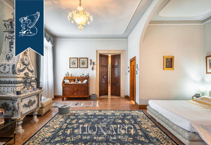 Image No.65-4 Bed Villa for sale