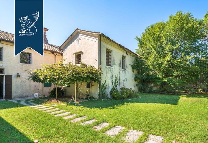 Image No.72-4 Bed Villa for sale