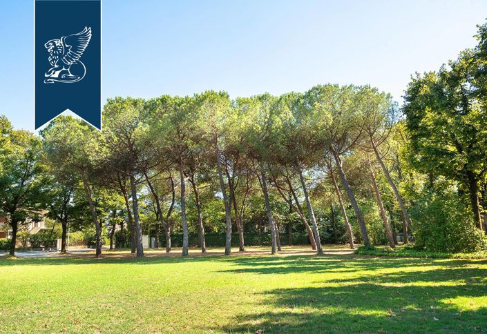 Image No.77-4 Bed Villa for sale