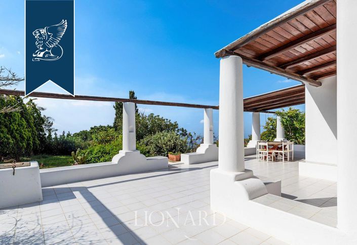 Image No.15-10 Bed Villa for sale