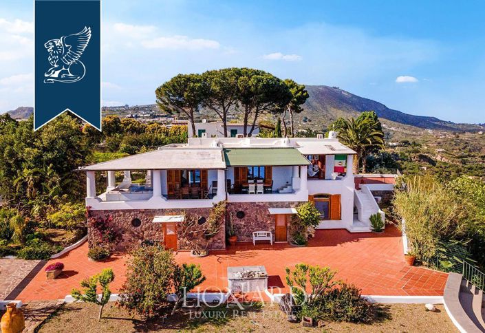 Image No.3-10 Bed Villa for sale