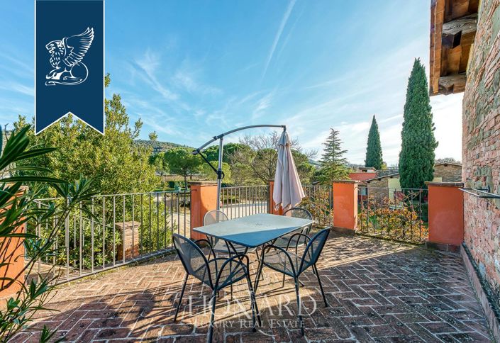 Image No.11-9 Bed Farmhouse for sale