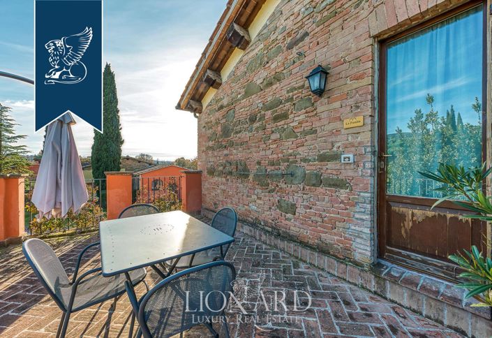 Image No.12-9 Bed Farmhouse for sale