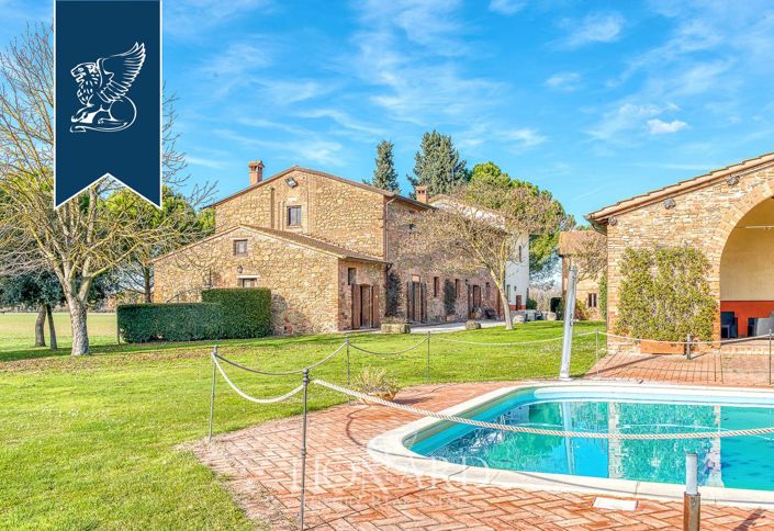 Image No.14-9 Bed Farmhouse for sale