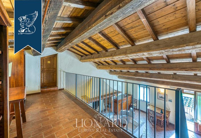 Image No.26-9 Bed Farmhouse for sale