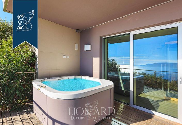 Image No.8-4 Bed Villa for sale