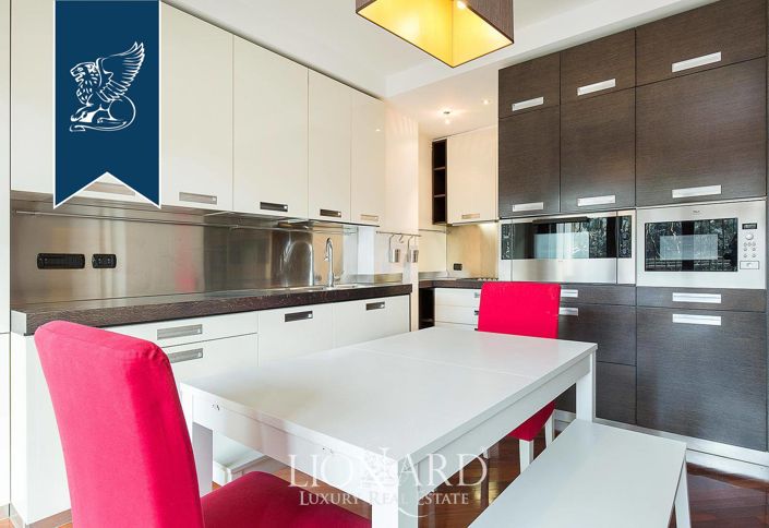 Image No.11-6 Bed Apartment for sale