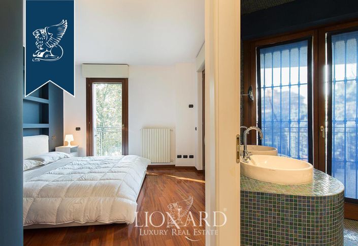 Image No.18-6 Bed Apartment for sale