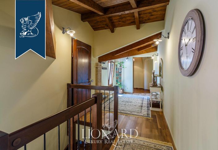 Image No.33-6 Bed Farmhouse for sale