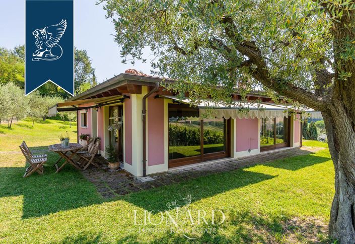 Image No.9-6 Bed Farmhouse for sale