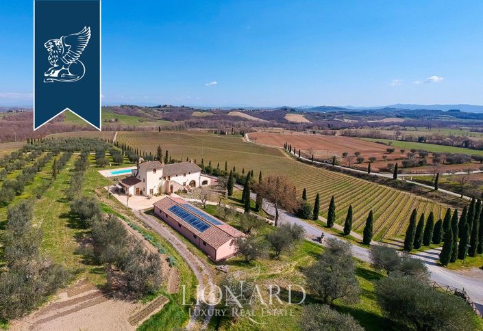 Image No.2-21 Bed Hotel for sale