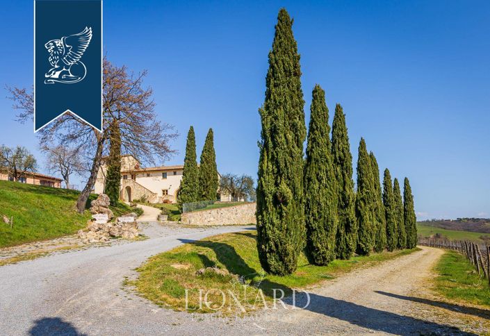 Image No.24-21 Bed Hotel for sale