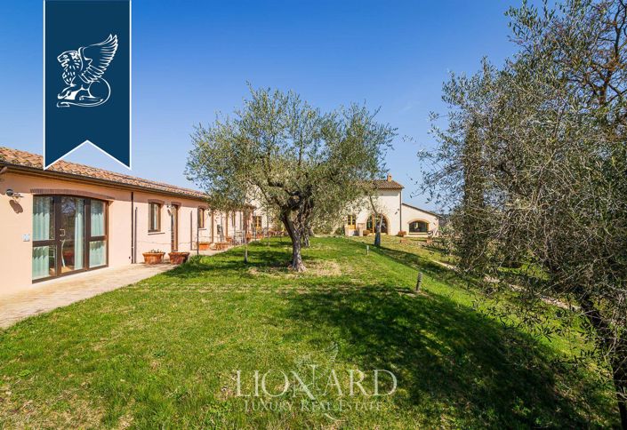 Image No.36-21 Bed Hotel for sale