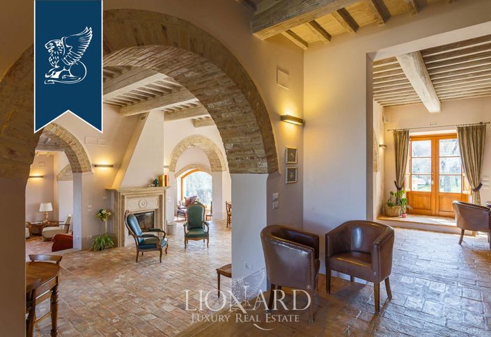 Image No.53-21 Bed Hotel for sale