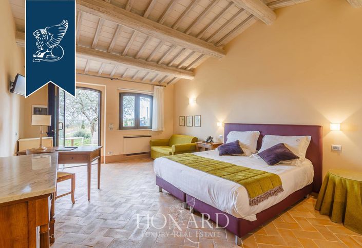 Image No.81-21 Bed Hotel for sale